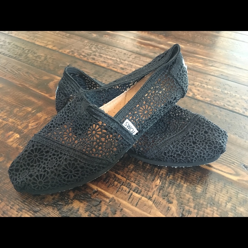 TOMS Crochet Women’s Classics